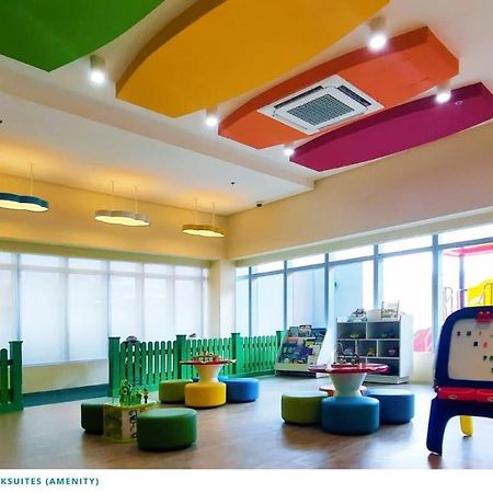 Uptown Parksuites Taguig Bagian luar foto