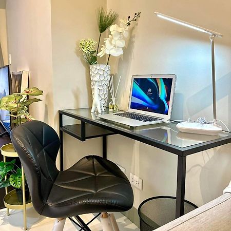 Uptown Parksuites Taguig Bagian luar foto