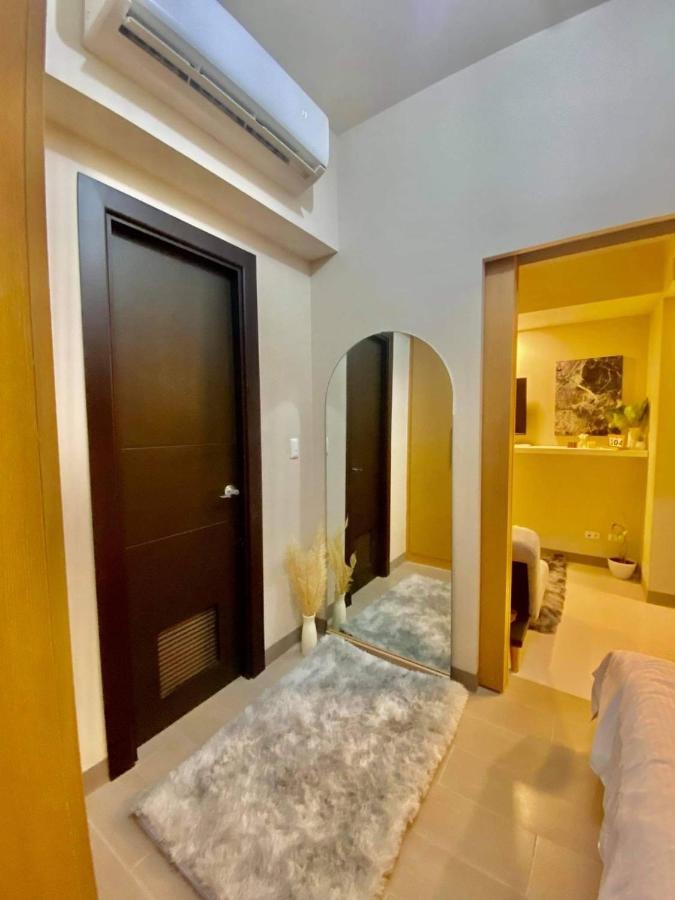 Uptown Parksuites Taguig Bagian luar foto