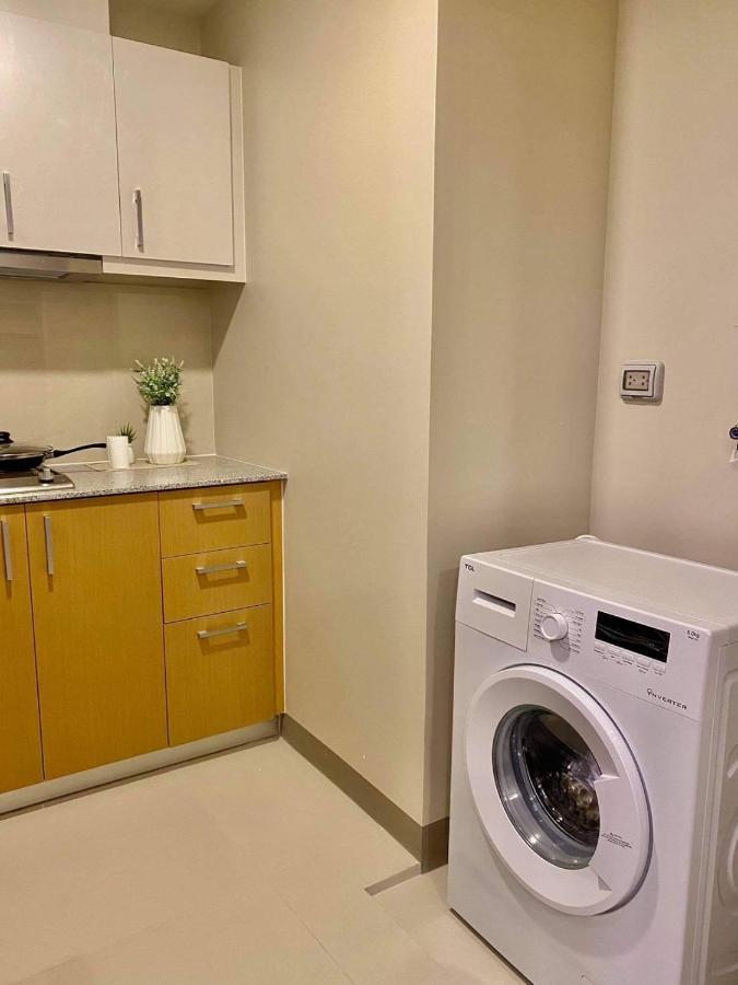 Uptown Parksuites Taguig Bagian luar foto