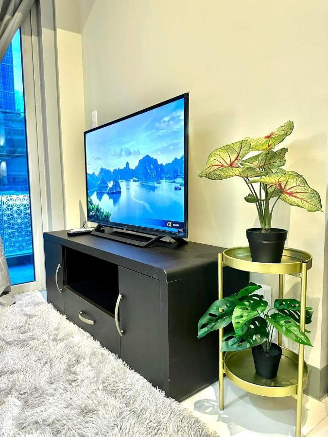 Uptown Parksuites Taguig Bagian luar foto